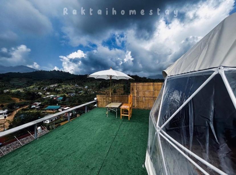 รักไทยโฮมสเตย์ Ban Rak Thai Exterior foto